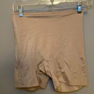 Booty Lifting, Waist Cinching SPANX